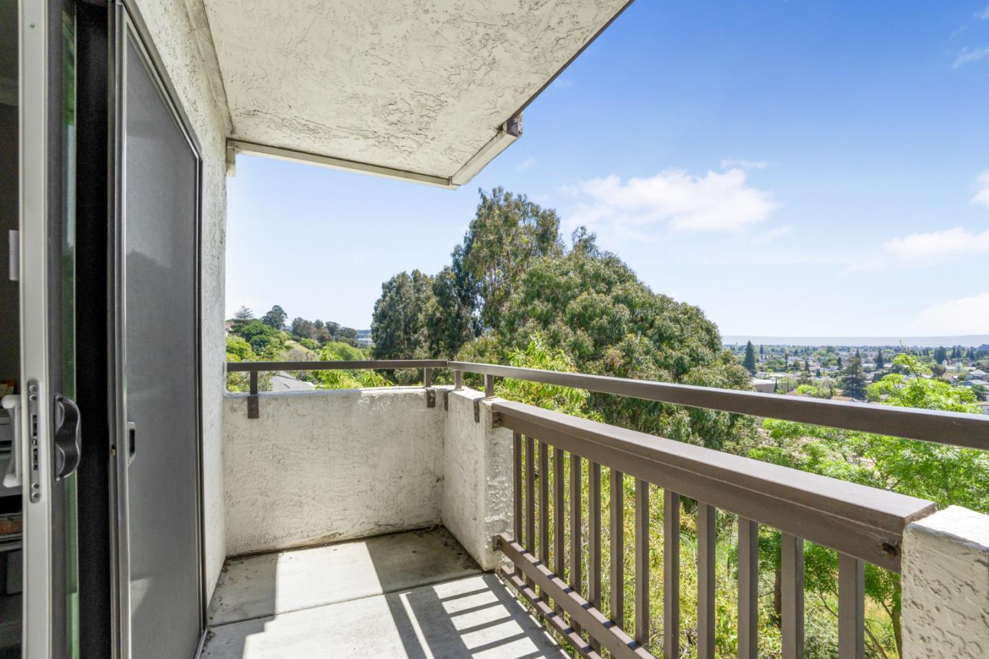 Detail Gallery Image 13 of 34 For 21239 Gary Dr 206a,  Hayward,  CA 94546 - 2 Beds | 2 Baths