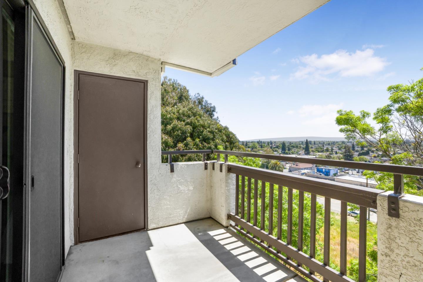Detail Gallery Image 14 of 34 For 21239 Gary Dr 206a,  Hayward,  CA 94546 - 2 Beds | 2 Baths