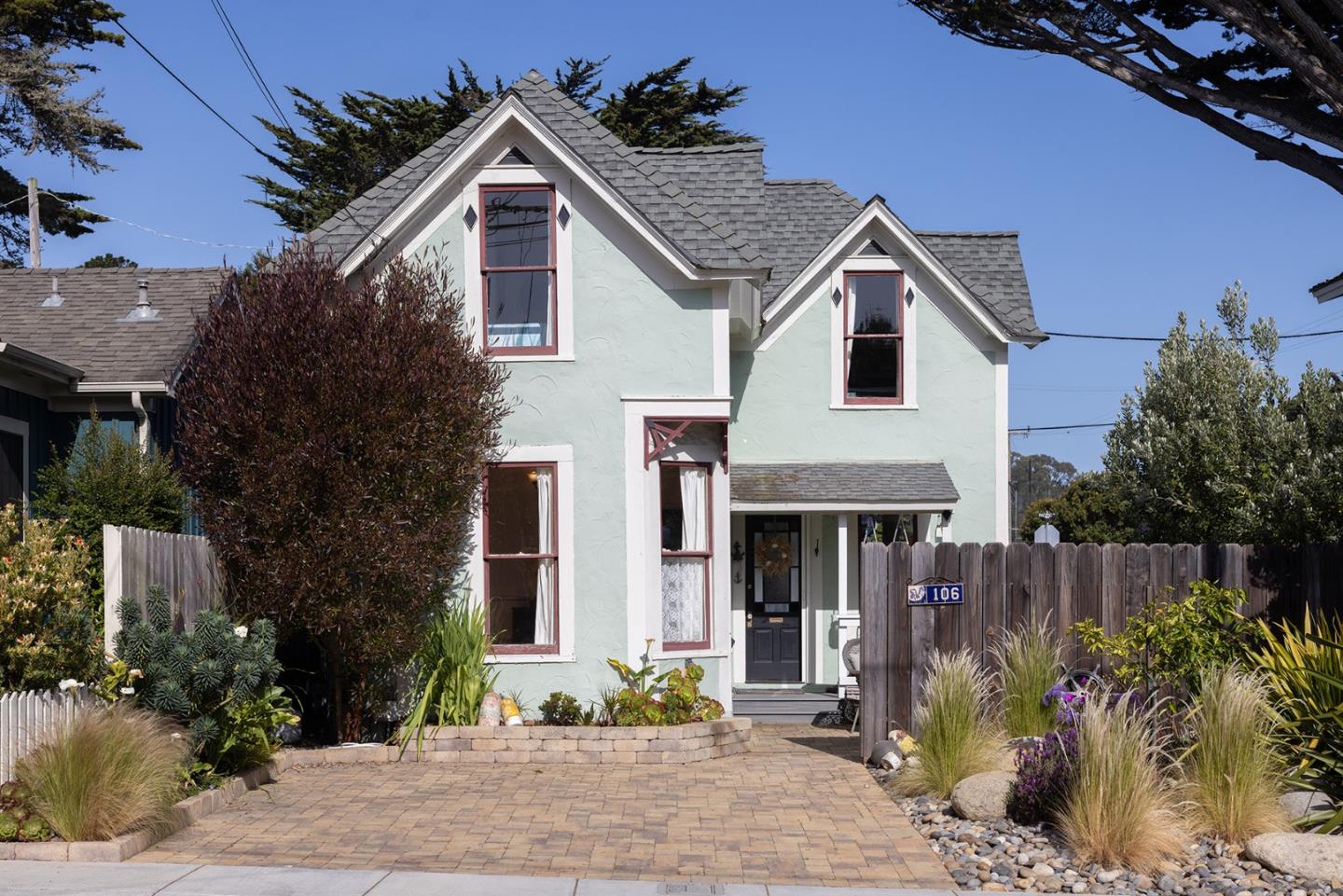 Detail Gallery Image 1 of 1 For 106 19th St, Pacific Grove,  CA 93950 - 3 Beds | 2 Baths