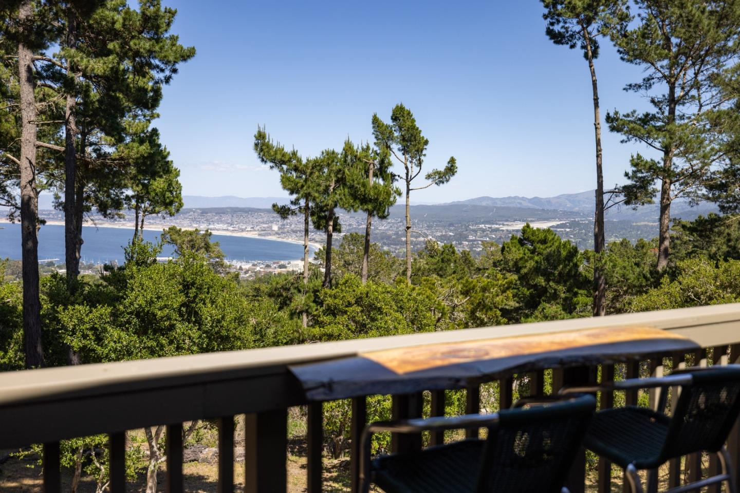 Detail Gallery Image 24 of 32 For 70 Forest Ridge Rd #1,  Monterey,  CA 93940 - 2 Beds | 2/1 Baths
