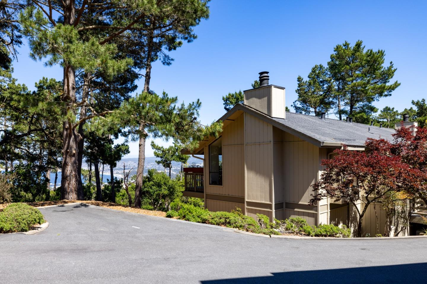 Detail Gallery Image 27 of 32 For 70 Forest Ridge Rd #1,  Monterey,  CA 93940 - 2 Beds | 2/1 Baths