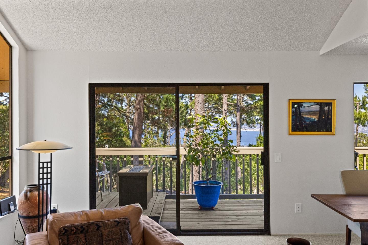 Detail Gallery Image 5 of 32 For 70 Forest Ridge Rd #1,  Monterey,  CA 93940 - 2 Beds | 2/1 Baths