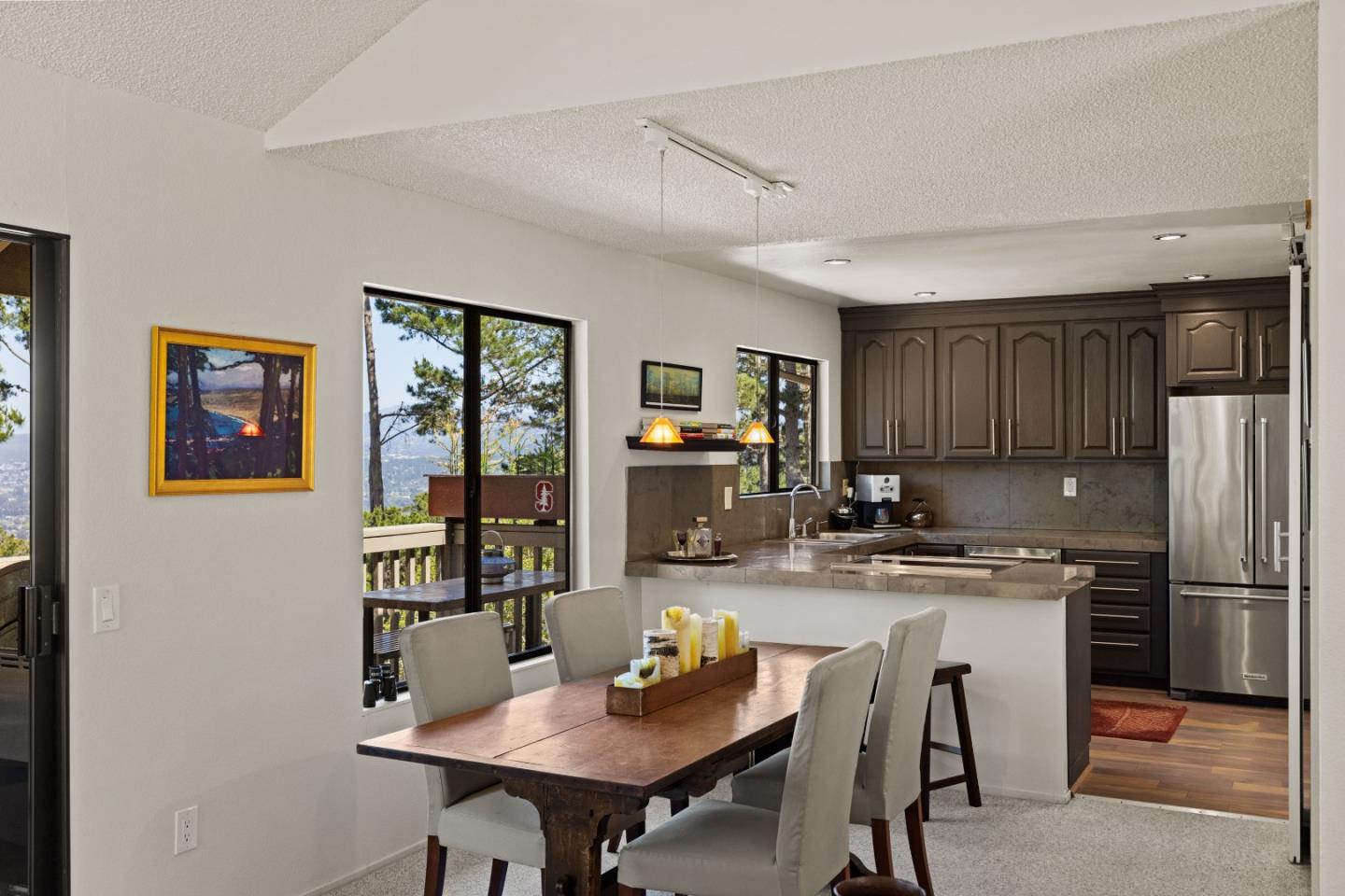 Detail Gallery Image 9 of 32 For 70 Forest Ridge Rd #1,  Monterey,  CA 93940 - 2 Beds | 2/1 Baths