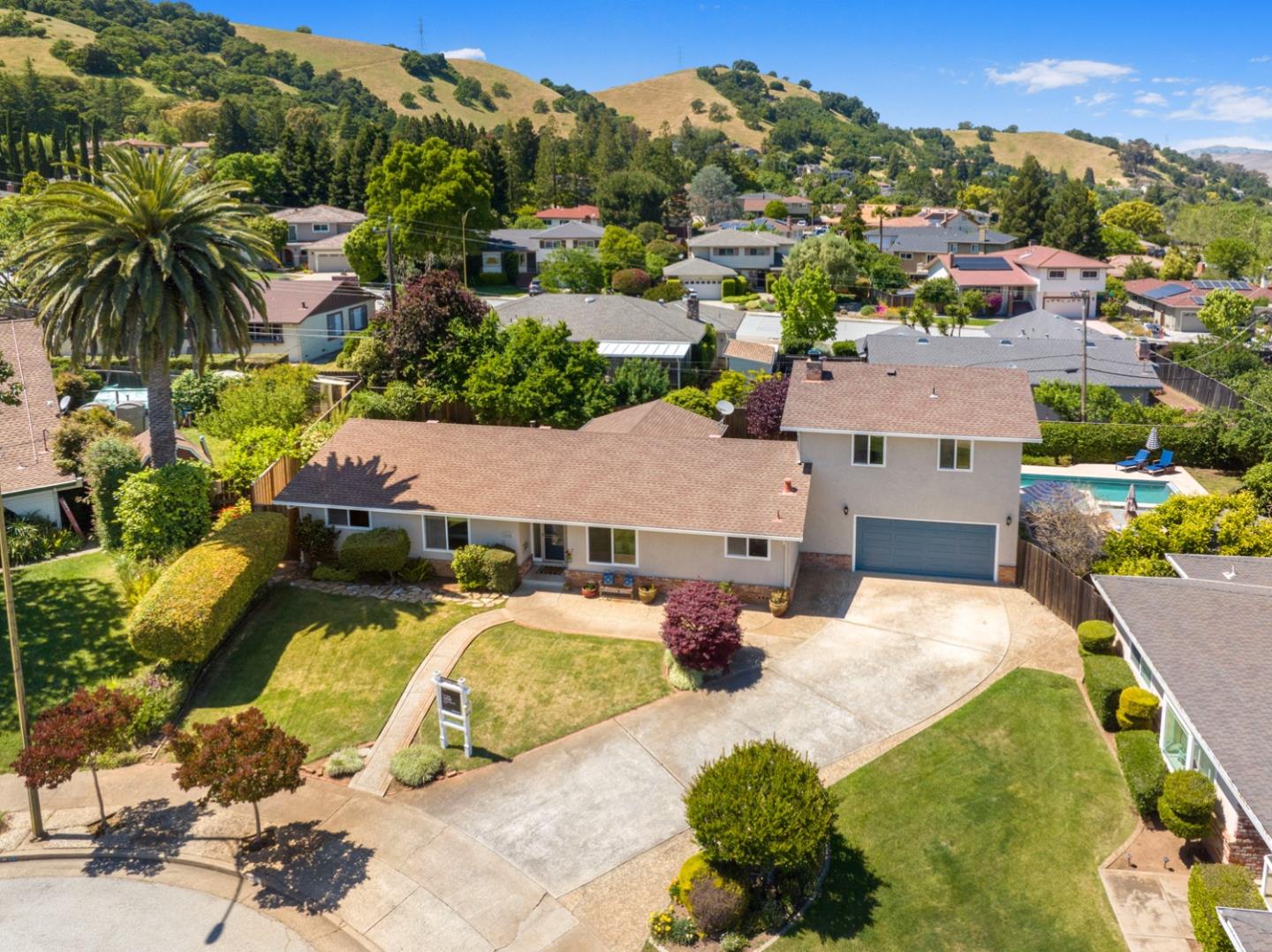 Detail Gallery Image 1 of 1 For 17080 Piedmont Ct, Morgan Hill,  CA 95037 - 5 Beds | 3 Baths