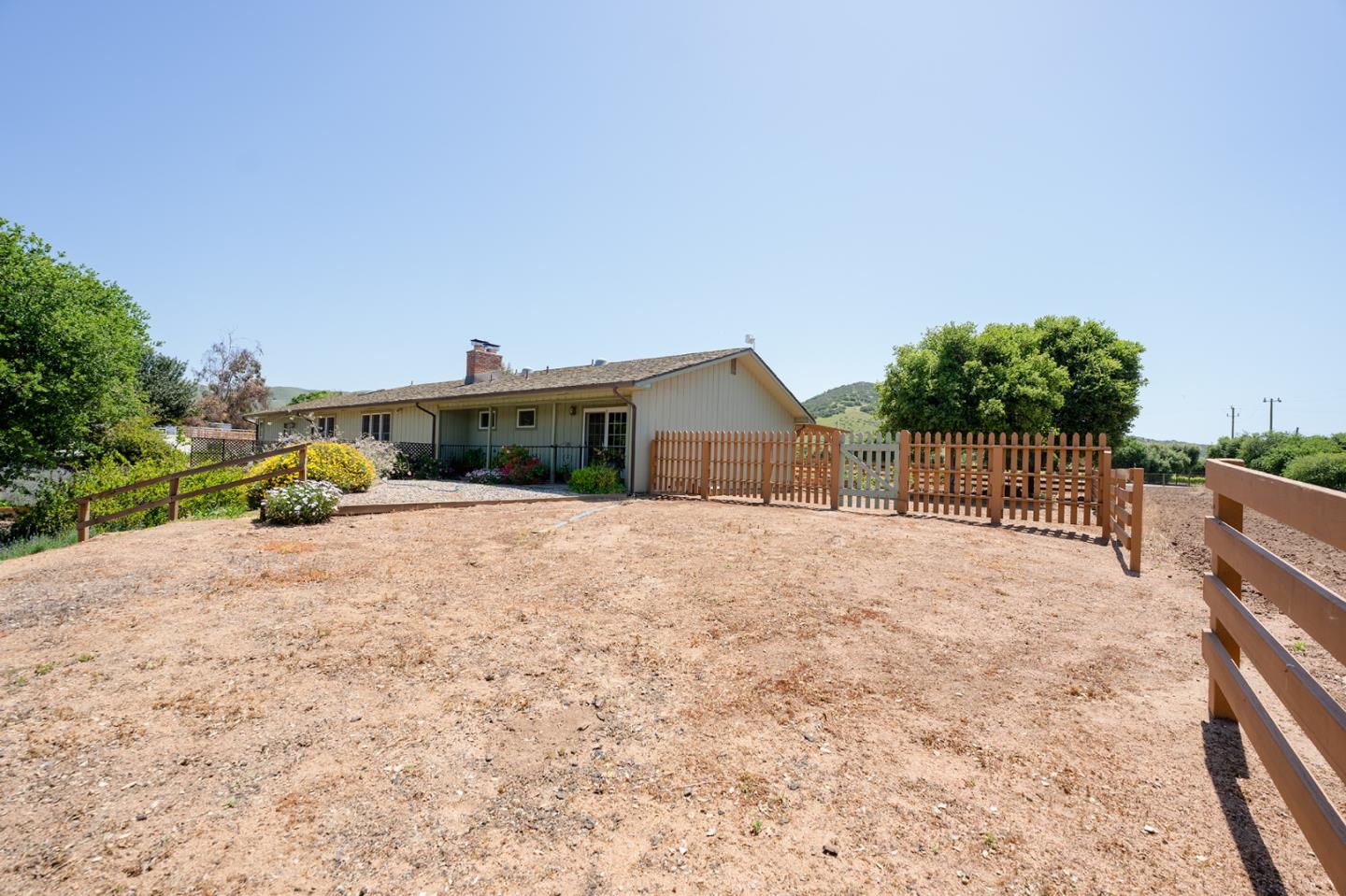 Detail Gallery Image 35 of 39 For 29265 Chualar Canyon Rd, Chualar,  CA 93925 - 4 Beds | 3/1 Baths