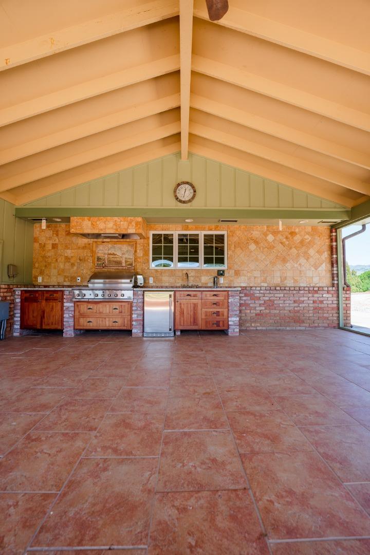 Detail Gallery Image 8 of 39 For 29265 Chualar Canyon Rd, Chualar,  CA 93925 - 4 Beds | 3/1 Baths