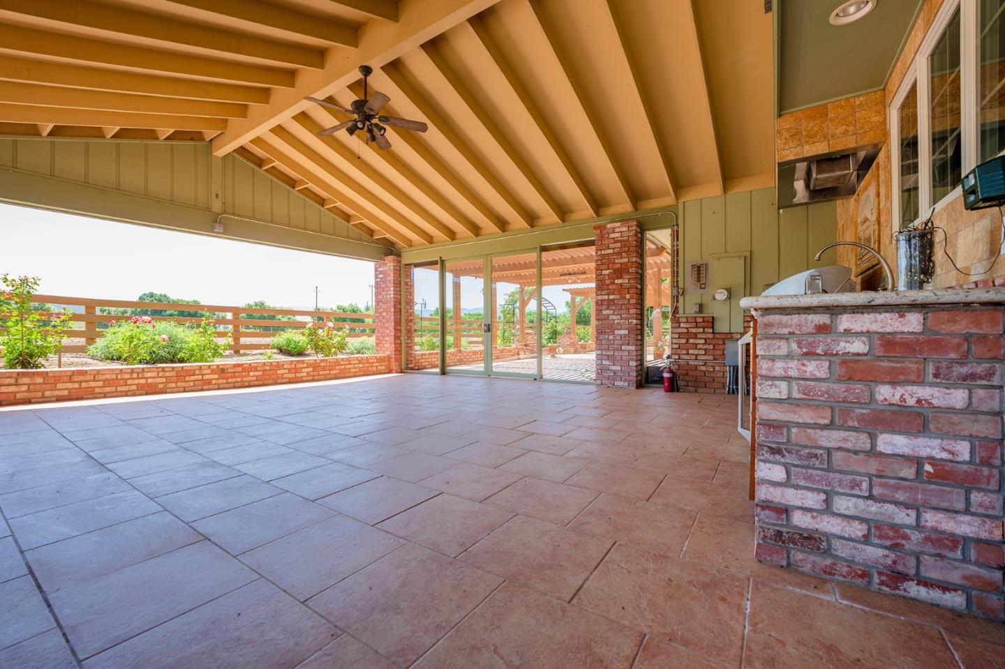 Detail Gallery Image 9 of 39 For 29265 Chualar Canyon Rd, Chualar,  CA 93925 - 4 Beds | 3/1 Baths