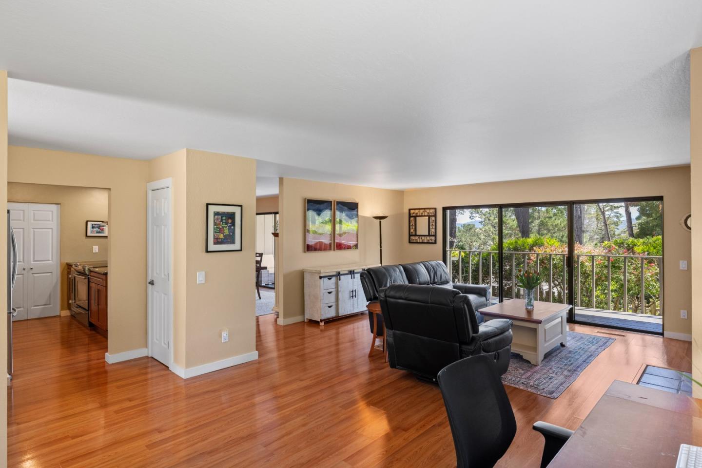 Detail Gallery Image 11 of 61 For 12 Mountain Shadow Ln, Monterey,  CA 93940 - 2 Beds | 2 Baths