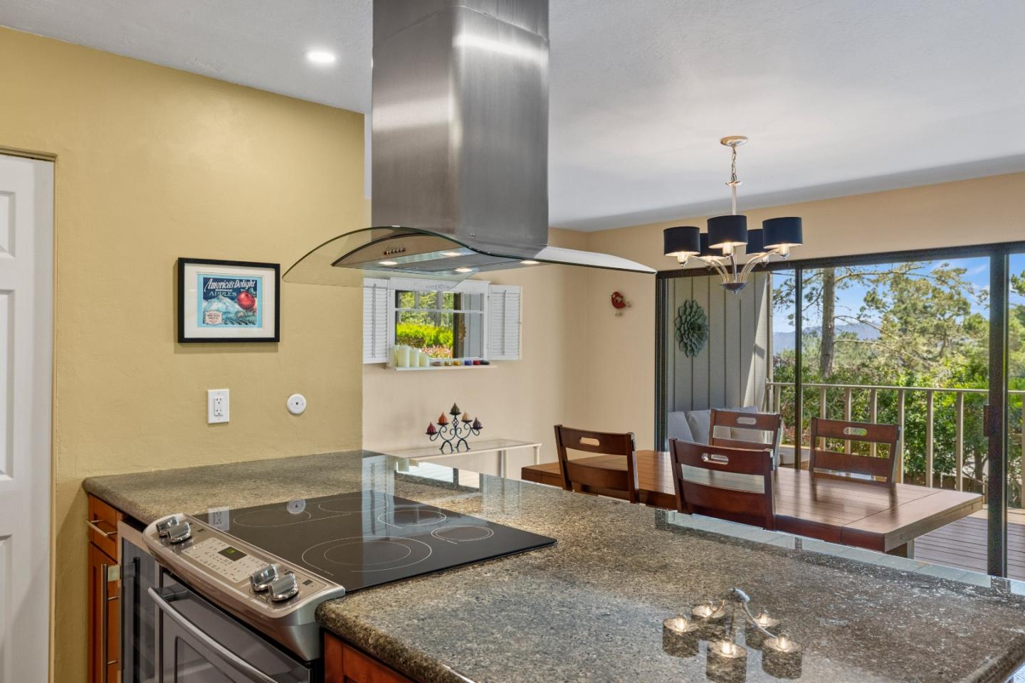Detail Gallery Image 16 of 61 For 12 Mountain Shadow Ln, Monterey,  CA 93940 - 2 Beds | 2 Baths