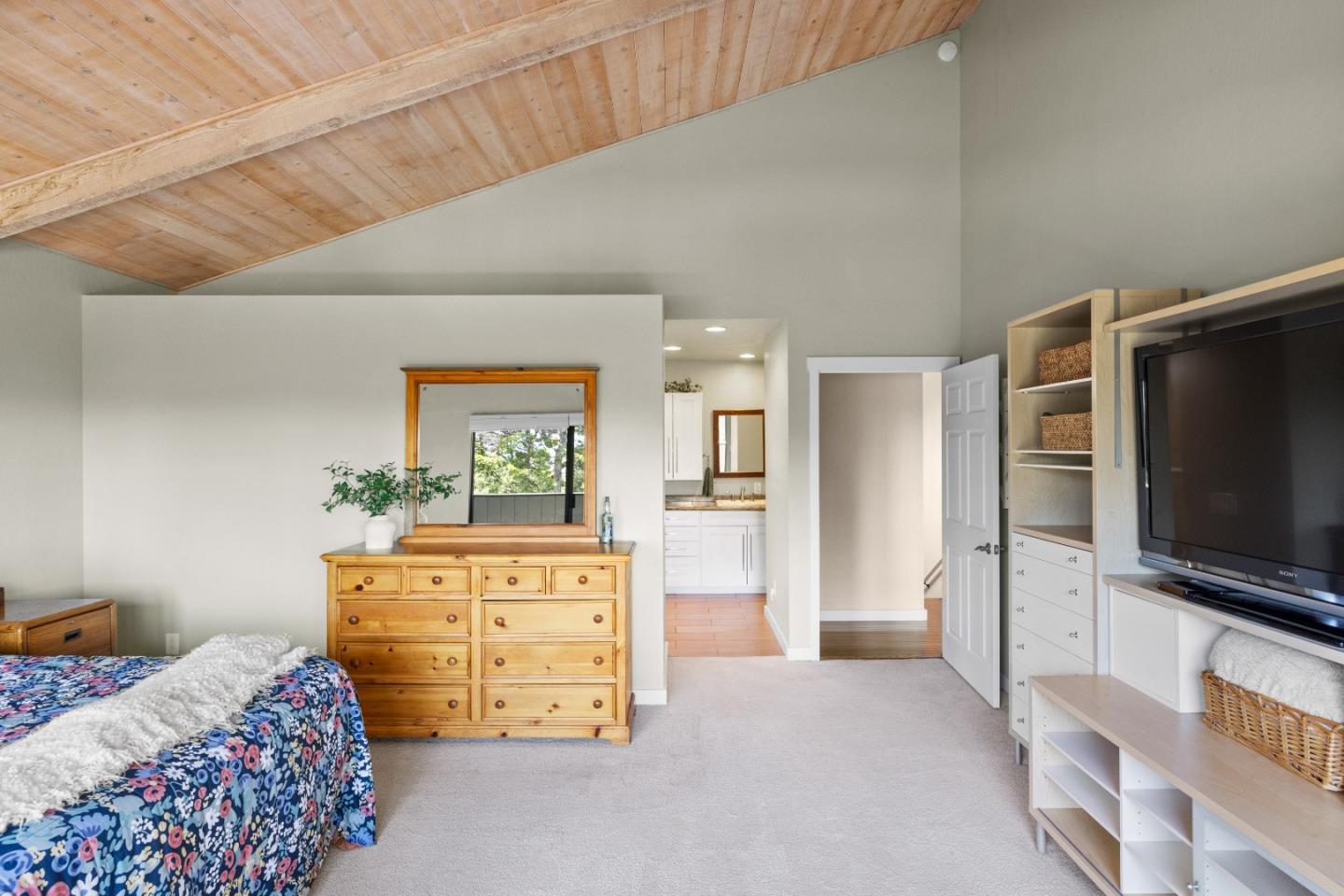 Detail Gallery Image 28 of 61 For 12 Mountain Shadow Ln, Monterey,  CA 93940 - 2 Beds | 2 Baths