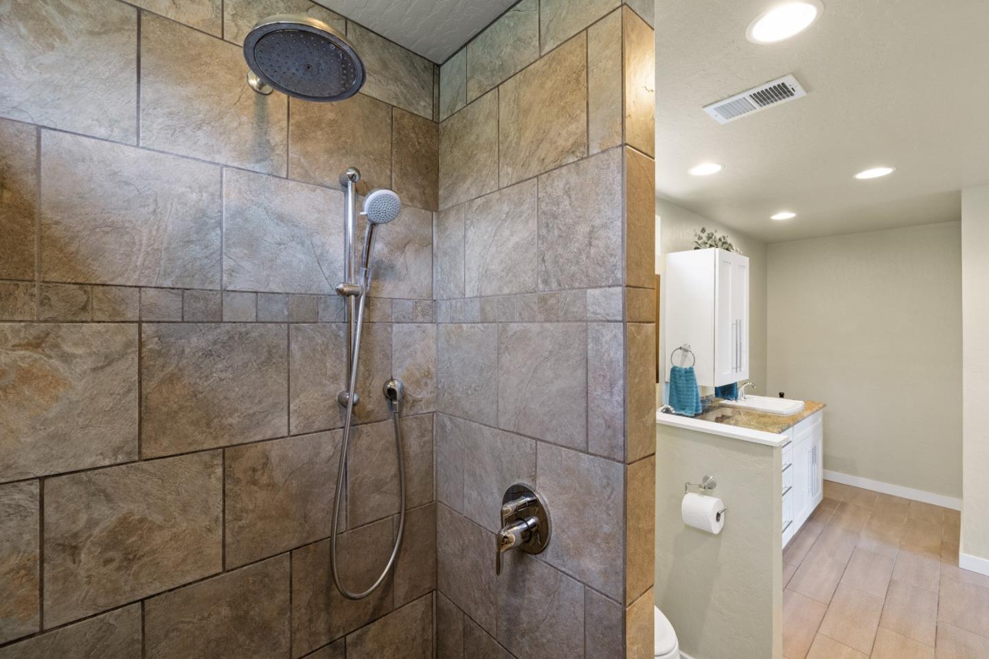 Detail Gallery Image 33 of 61 For 12 Mountain Shadow Ln, Monterey,  CA 93940 - 2 Beds | 2 Baths