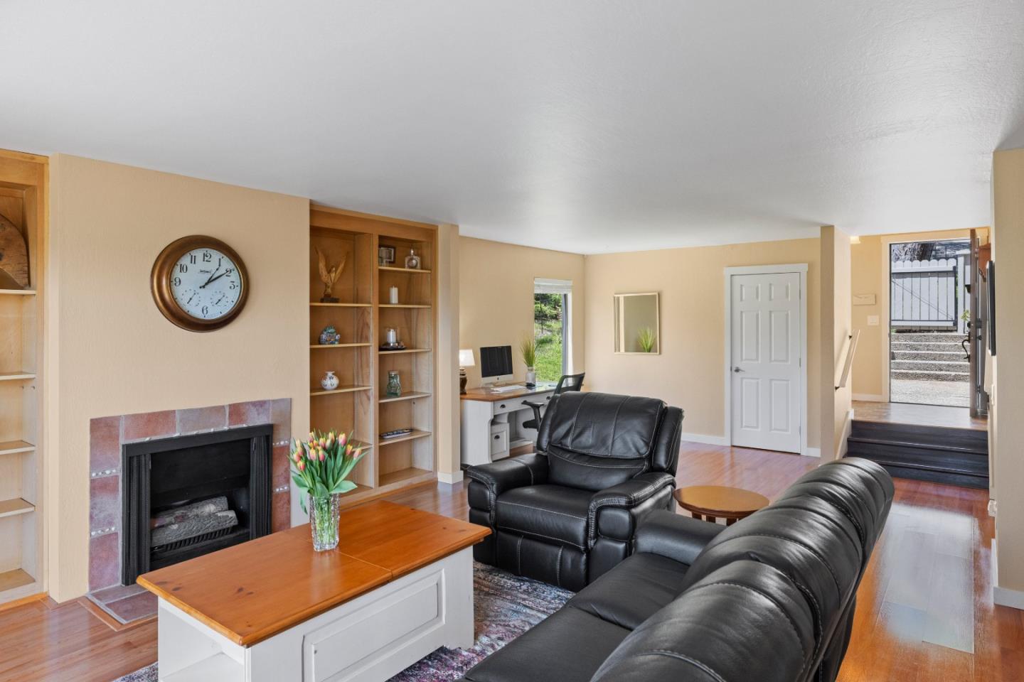 Detail Gallery Image 9 of 61 For 12 Mountain Shadow Ln, Monterey,  CA 93940 - 2 Beds | 2 Baths