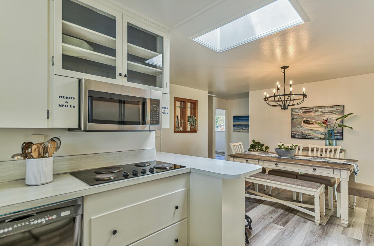 Detail Gallery Image 15 of 37 For 240 Columbine Dr, Salinas,  CA 93906 - 3 Beds | 2 Baths
