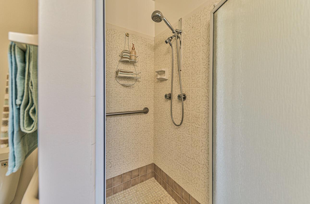 Detail Gallery Image 26 of 37 For 240 Columbine Dr, Salinas,  CA 93906 - 3 Beds | 2 Baths