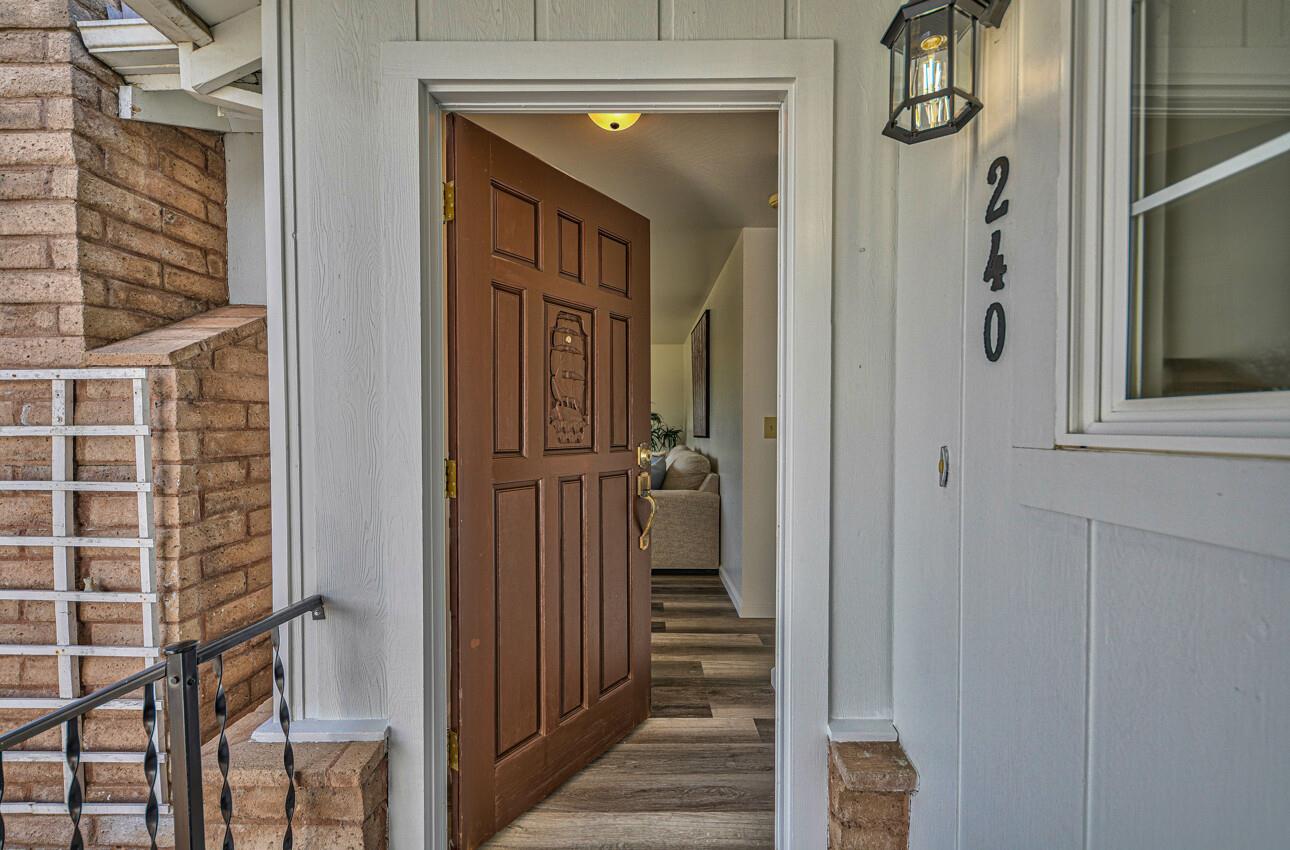 Detail Gallery Image 7 of 37 For 240 Columbine Dr, Salinas,  CA 93906 - 3 Beds | 2 Baths