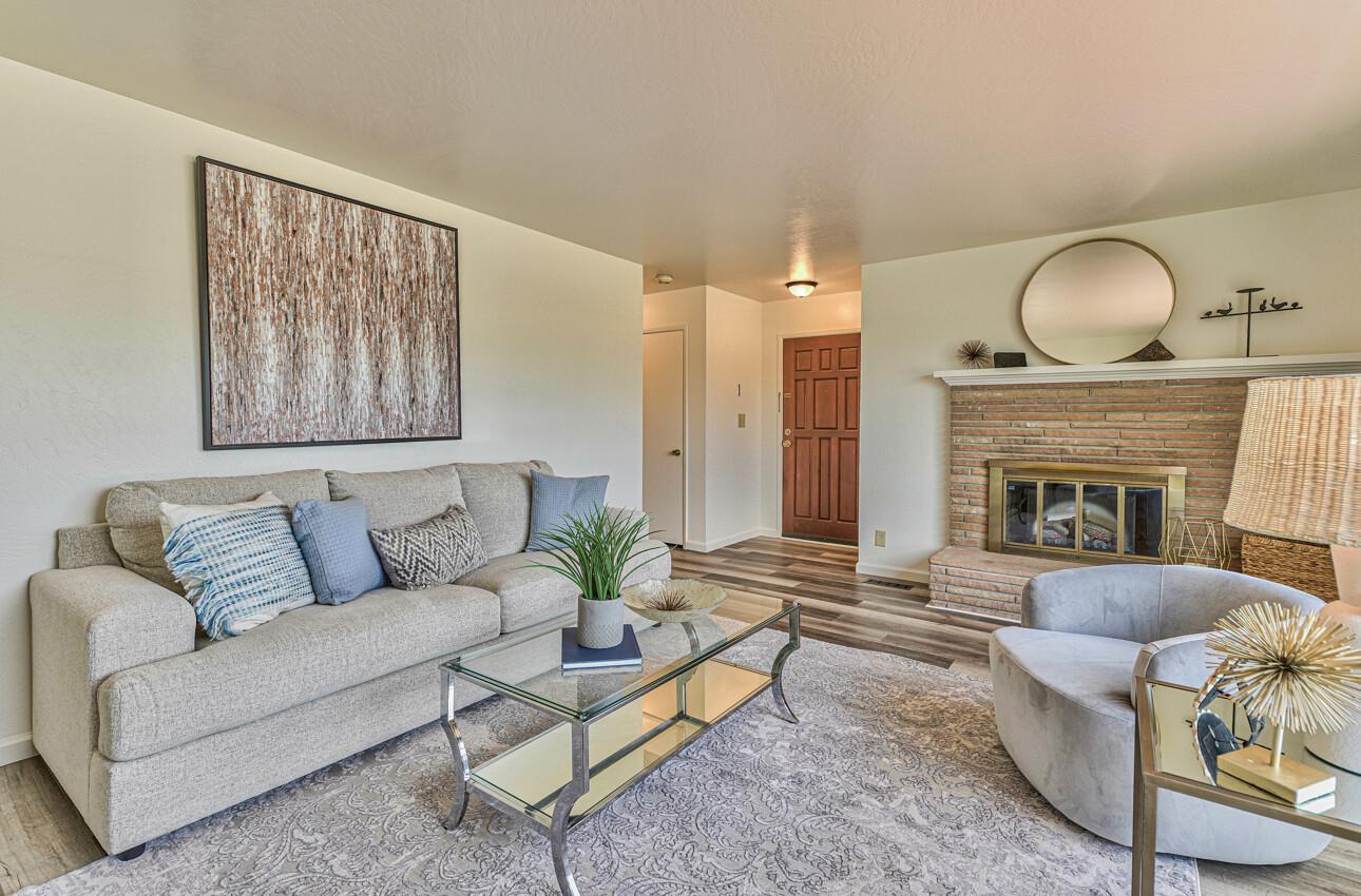 Detail Gallery Image 9 of 37 For 240 Columbine Dr, Salinas,  CA 93906 - 3 Beds | 2 Baths