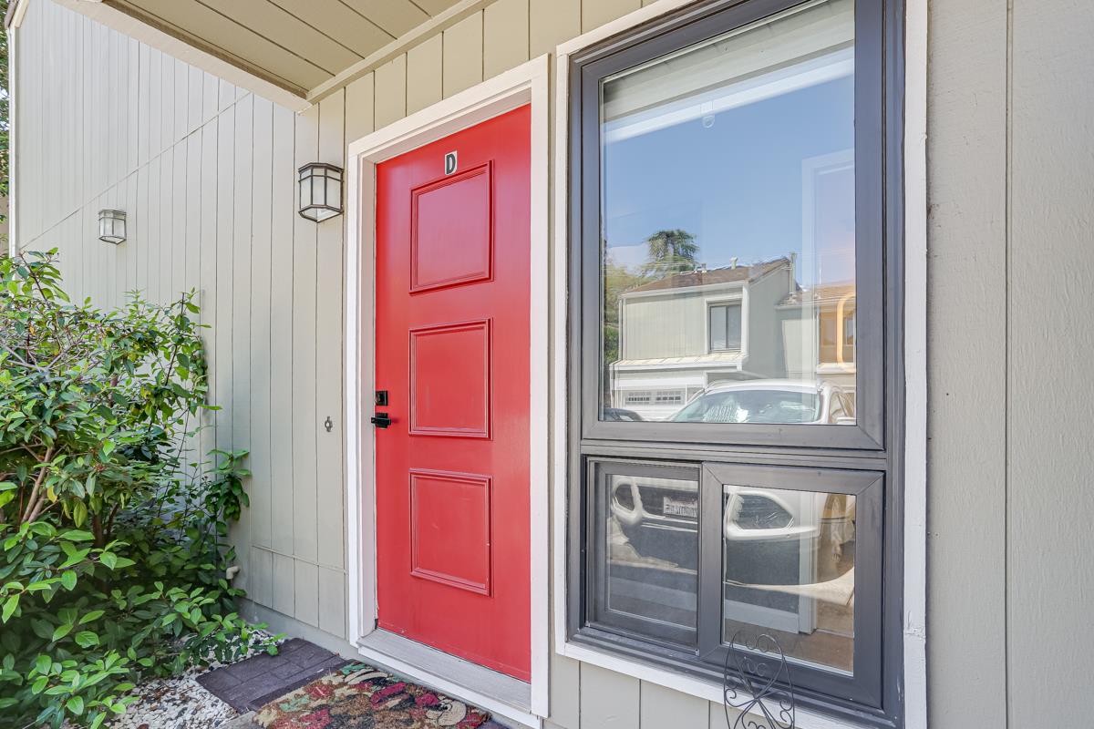 Detail Gallery Image 4 of 35 For 236 W Rincon Ave #D,  Campbell,  CA 95008 - 3 Beds | 2/1 Baths