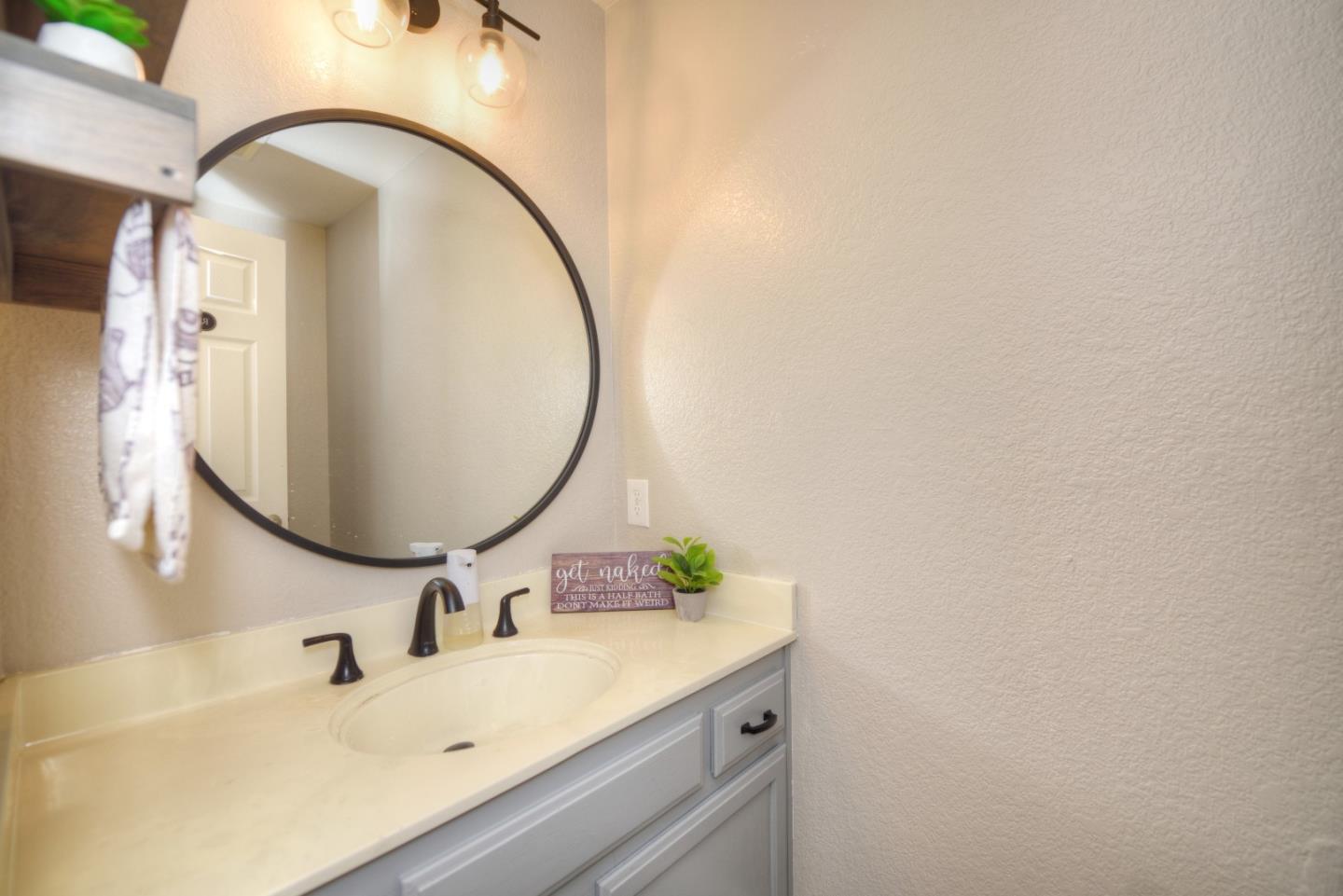 Detail Gallery Image 40 of 56 For 165 Canyon Lakes Way, San Ramon,  CA 94582 - 4 Beds | 2/1 Baths