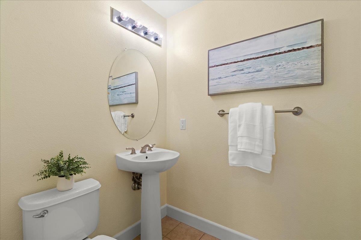 Detail Gallery Image 12 of 31 For 1054 Jena Ter, Sunnyvale,  CA 94089 - 4 Beds | 3/1 Baths