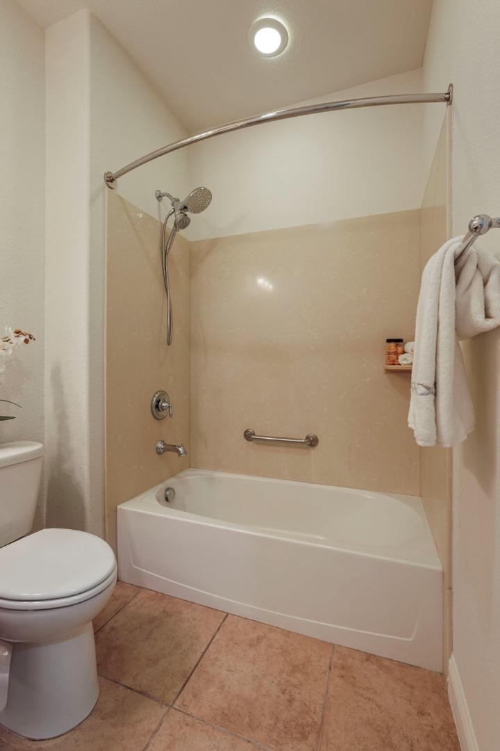 Detail Gallery Image 20 of 63 For 2454 Rockbrook Ln, Manteca,  CA 95336 - 2 Beds | 2 Baths