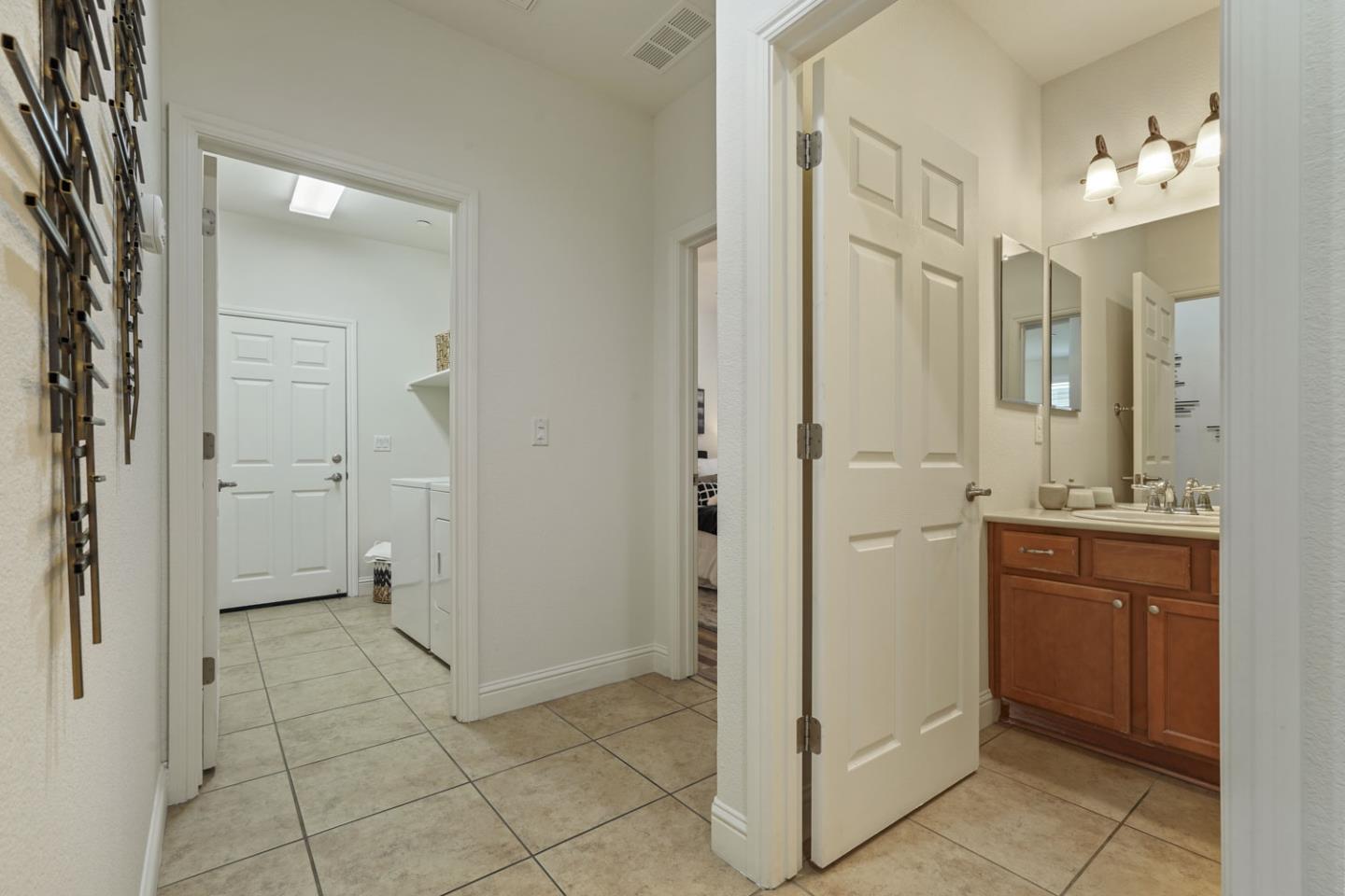 Detail Gallery Image 21 of 63 For 2454 Rockbrook Ln, Manteca,  CA 95336 - 2 Beds | 2 Baths