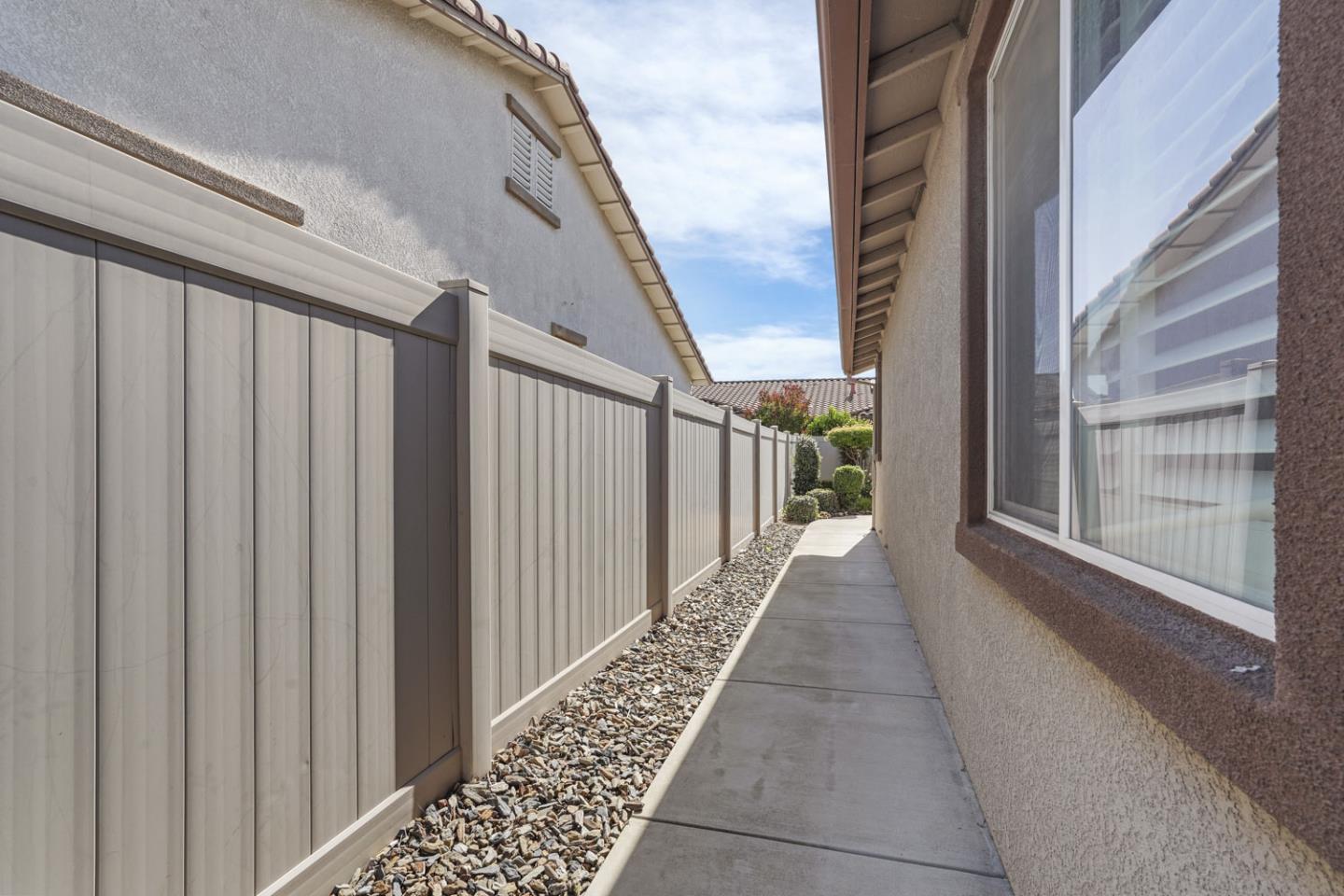 Detail Gallery Image 38 of 40 For 2454 Rockbrook Ln, Manteca,  CA 95336 - 2 Beds | 2 Baths