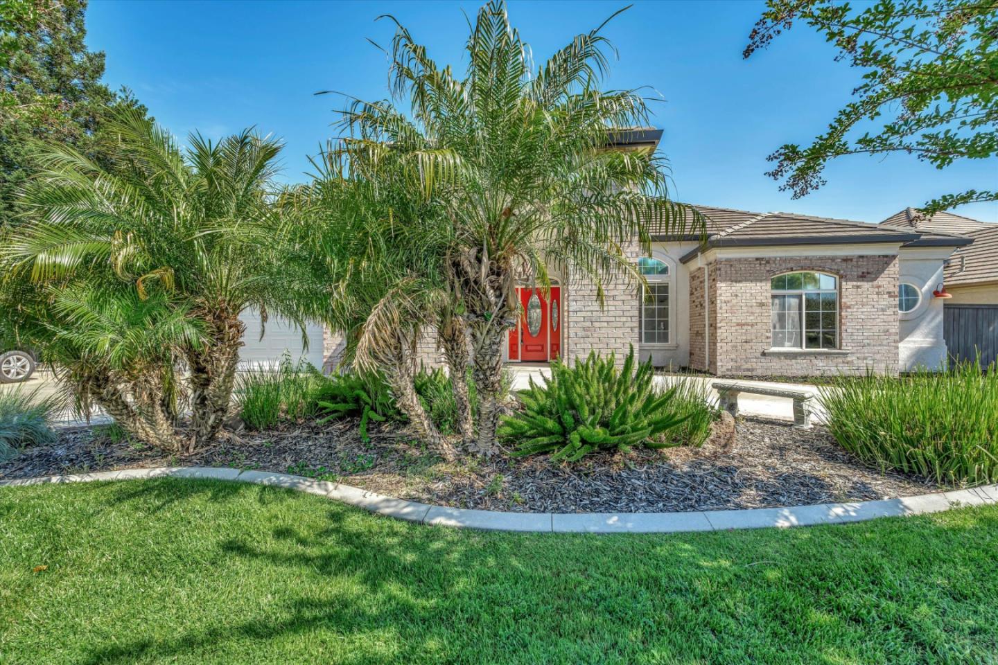 Detail Gallery Image 1 of 47 For 1597 Terracina Cir, Manteca,  CA 95336 - 3 Beds | 2/1 Baths