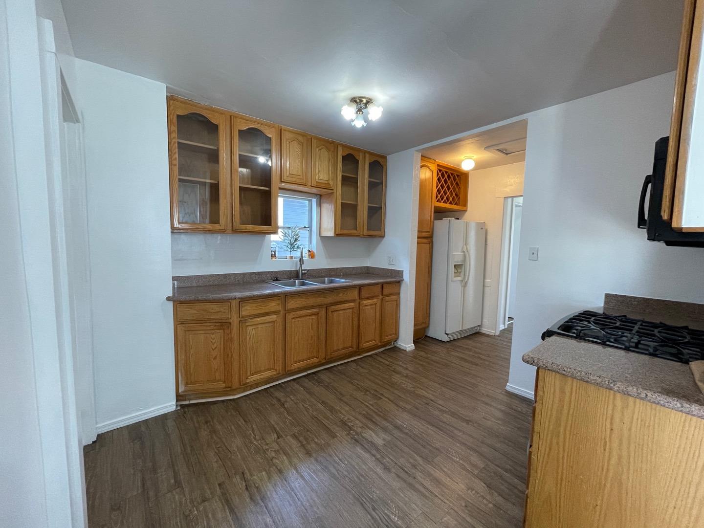 Detail Gallery Image 7 of 22 For 9508 Olive St, Oakland,  CA 94603 - 2 Beds | 1 Baths