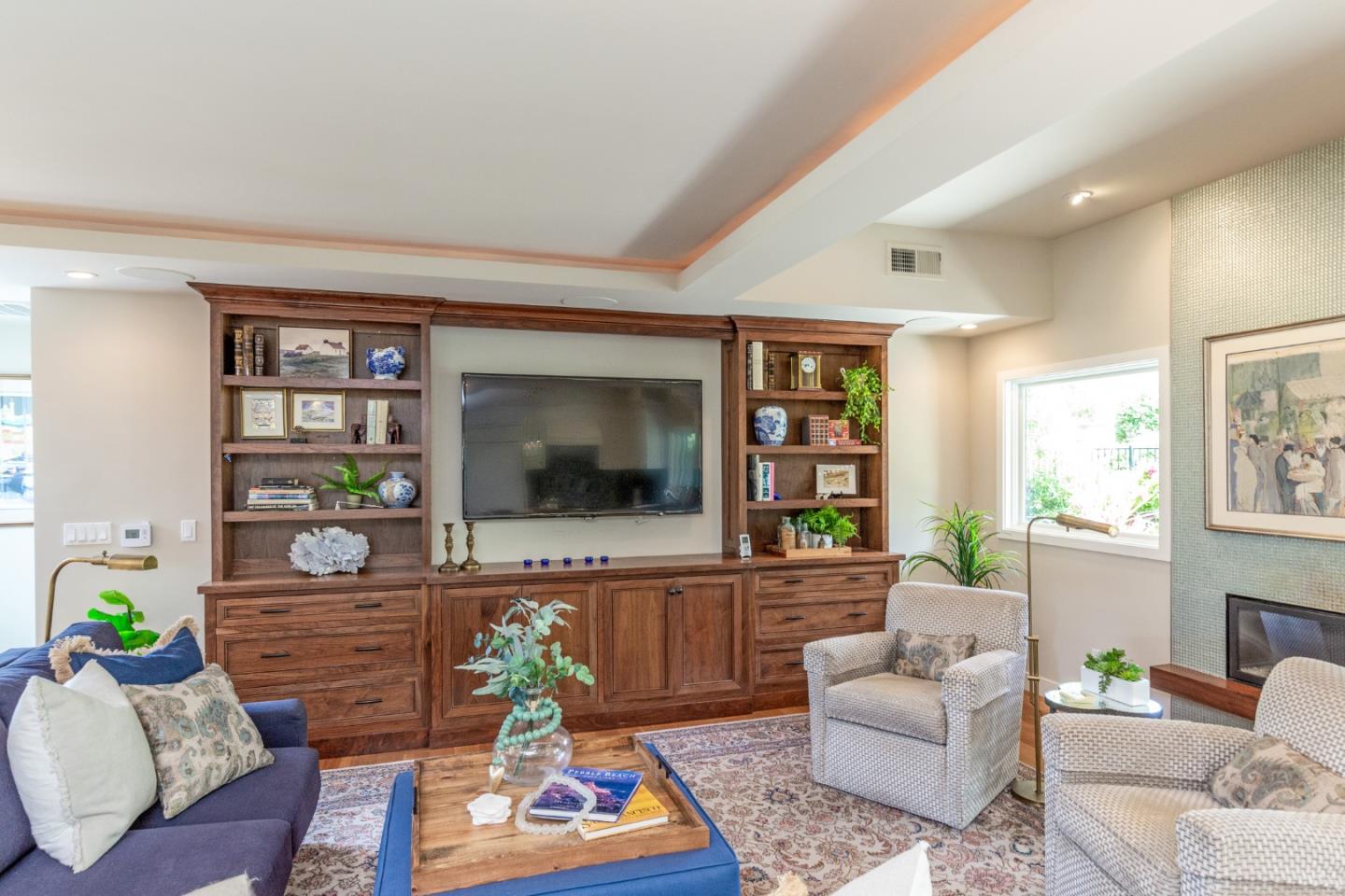 Detail Gallery Image 5 of 28 For 44 Bay Tree Ln, Los Altos,  CA 94022 - 2 Beds | 2 Baths
