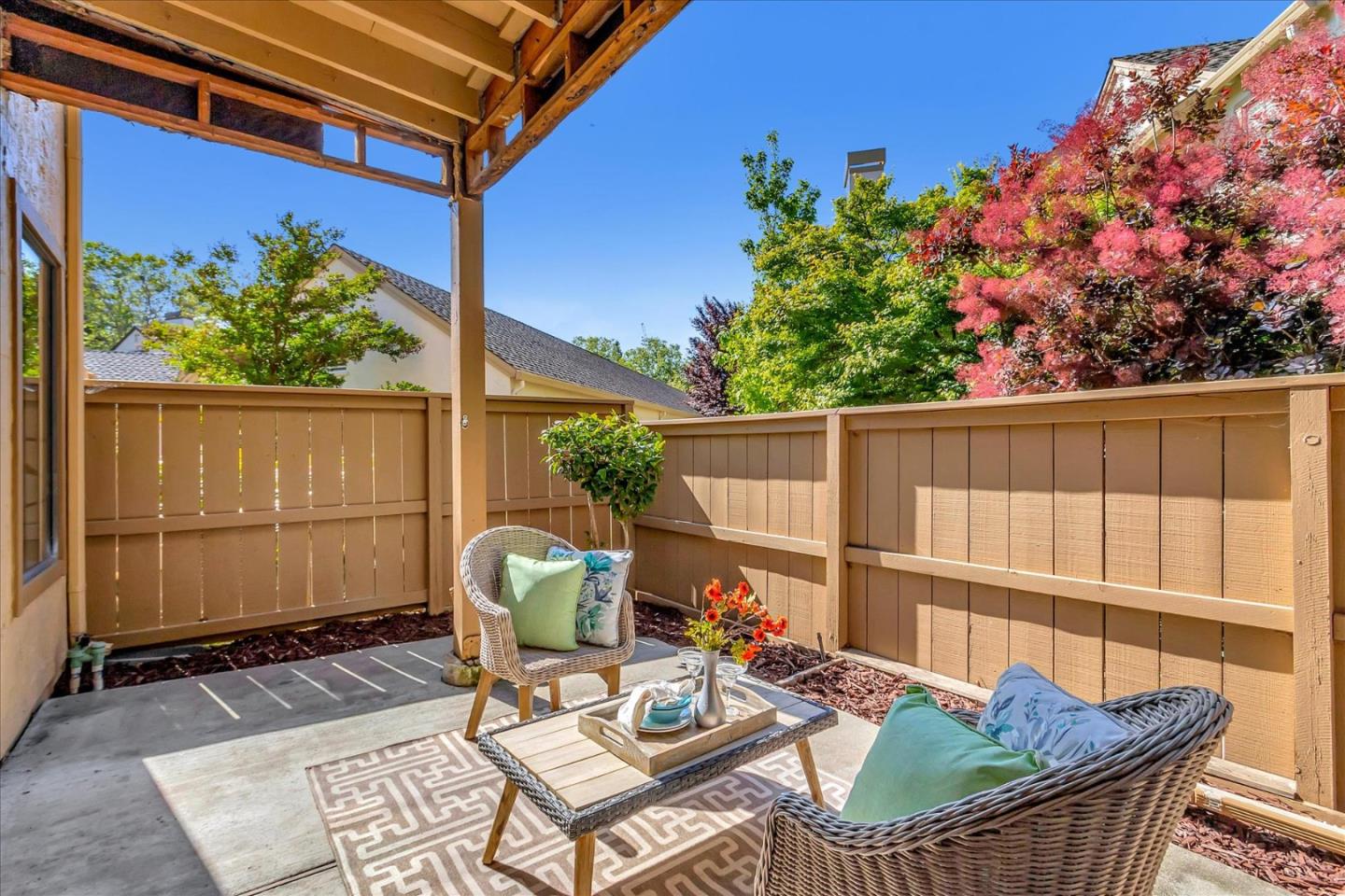 Detail Gallery Image 22 of 28 For 2052 Foxhall Loop, San Jose,  CA 95125 - 2 Beds | 2 Baths