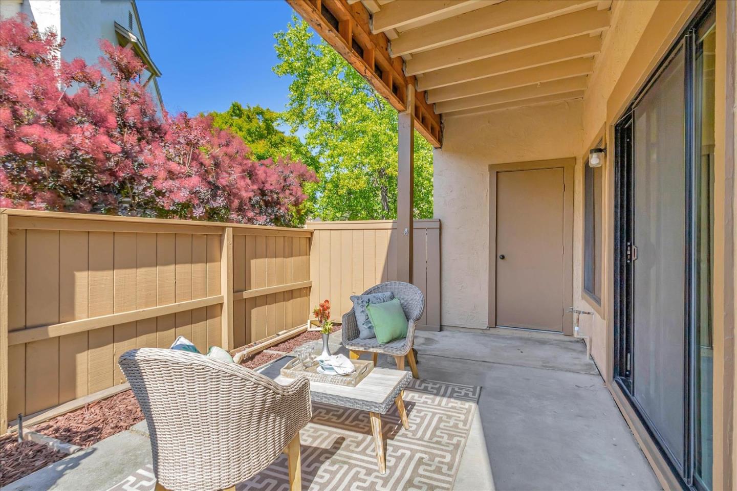 Detail Gallery Image 23 of 28 For 2052 Foxhall Loop, San Jose,  CA 95125 - 2 Beds | 2 Baths