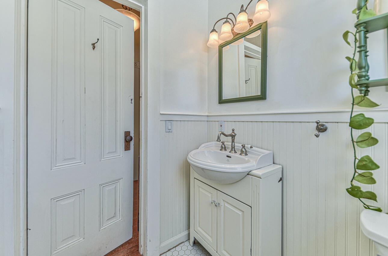 Detail Gallery Image 22 of 38 For 12 First St, Spreckels,  CA 93962 - 4 Beds | 2/1 Baths