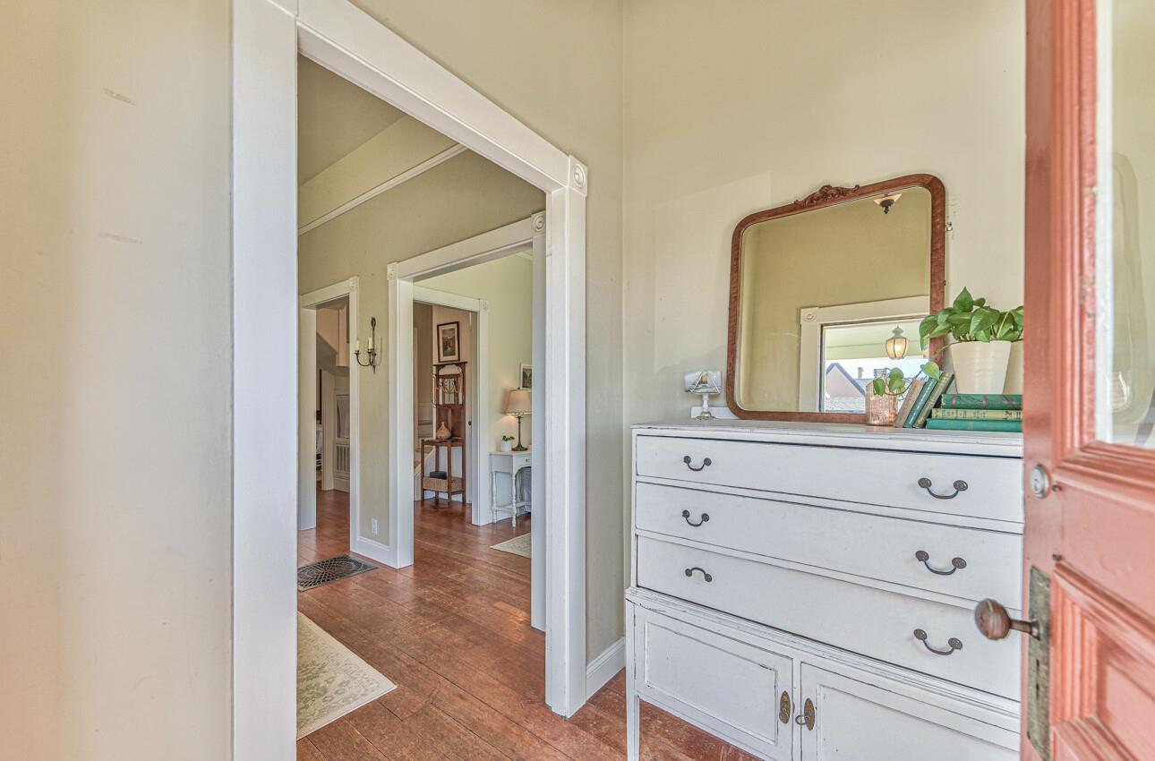 Detail Gallery Image 5 of 38 For 12 First St, Spreckels,  CA 93962 - 4 Beds | 2/1 Baths