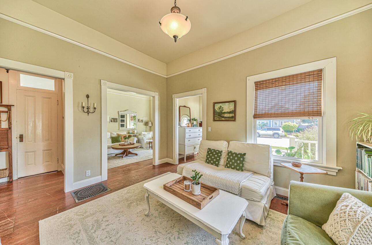 Detail Gallery Image 8 of 38 For 12 First St, Spreckels,  CA 93962 - 4 Beds | 2/1 Baths