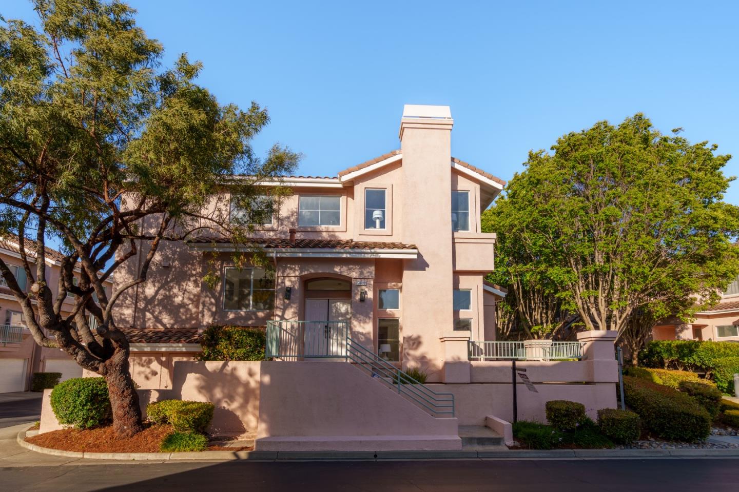 Detail Gallery Image 1 of 1 For 6008 Pisa Ter #118,  Fremont,  CA 94555 - 3 Beds | 3 Baths