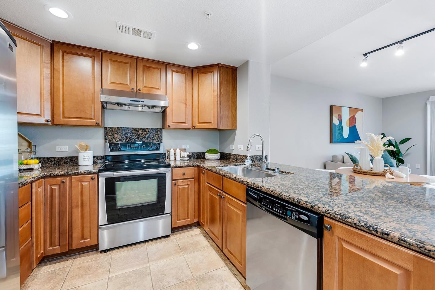 Detail Gallery Image 13 of 60 For 600 S Abel St #411,  Milpitas,  CA 95035 - 2 Beds | 2 Baths