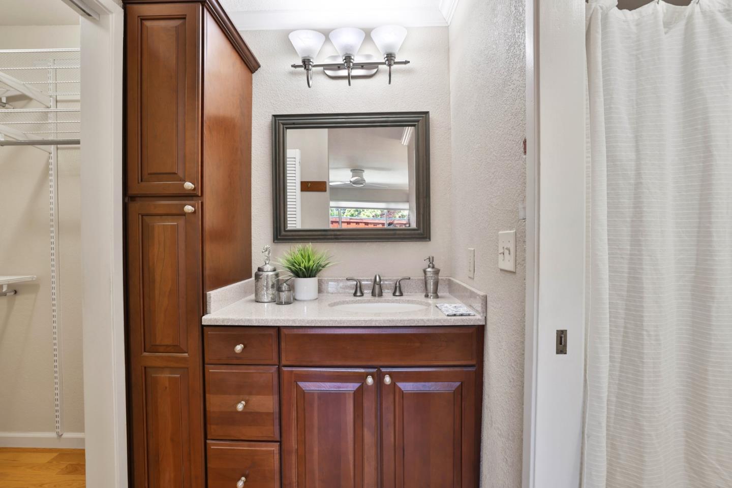 Detail Gallery Image 9 of 14 For 1255 W Fremont Ter, Sunnyvale,  CA 94087 - 2 Beds | 2 Baths