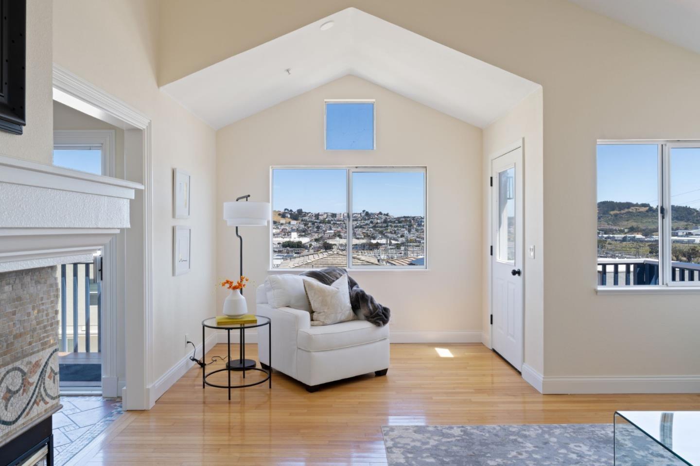 Detail Gallery Image 5 of 32 For 10 Jacqueline Ct, Daly City,  CA 94014 - 3 Beds | 2/1 Baths