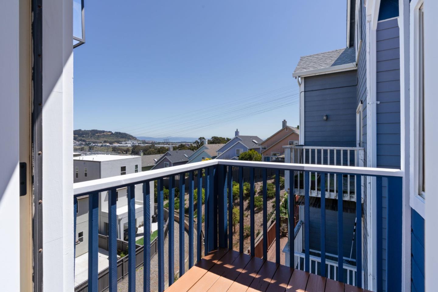 Detail Gallery Image 6 of 32 For 10 Jacqueline Ct, Daly City,  CA 94014 - 3 Beds | 2/1 Baths