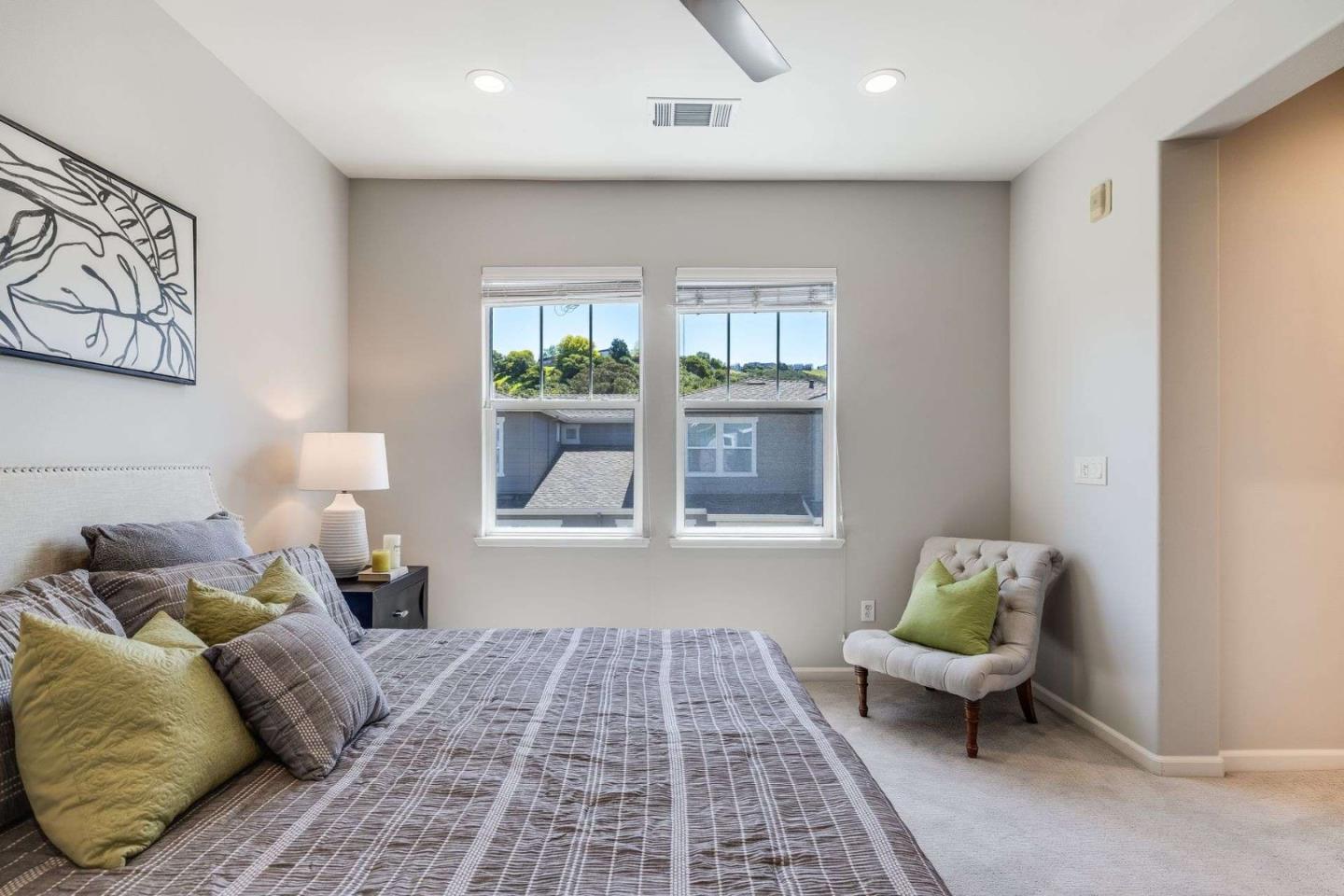 Detail Gallery Image 26 of 35 For 900 Live Oak Way #904,  Belmont,  CA 94002 - 2 Beds | 2/1 Baths