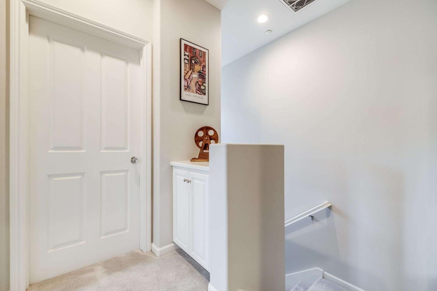 Detail Gallery Image 28 of 35 For 900 Live Oak Way #904,  Belmont,  CA 94002 - 2 Beds | 2/1 Baths