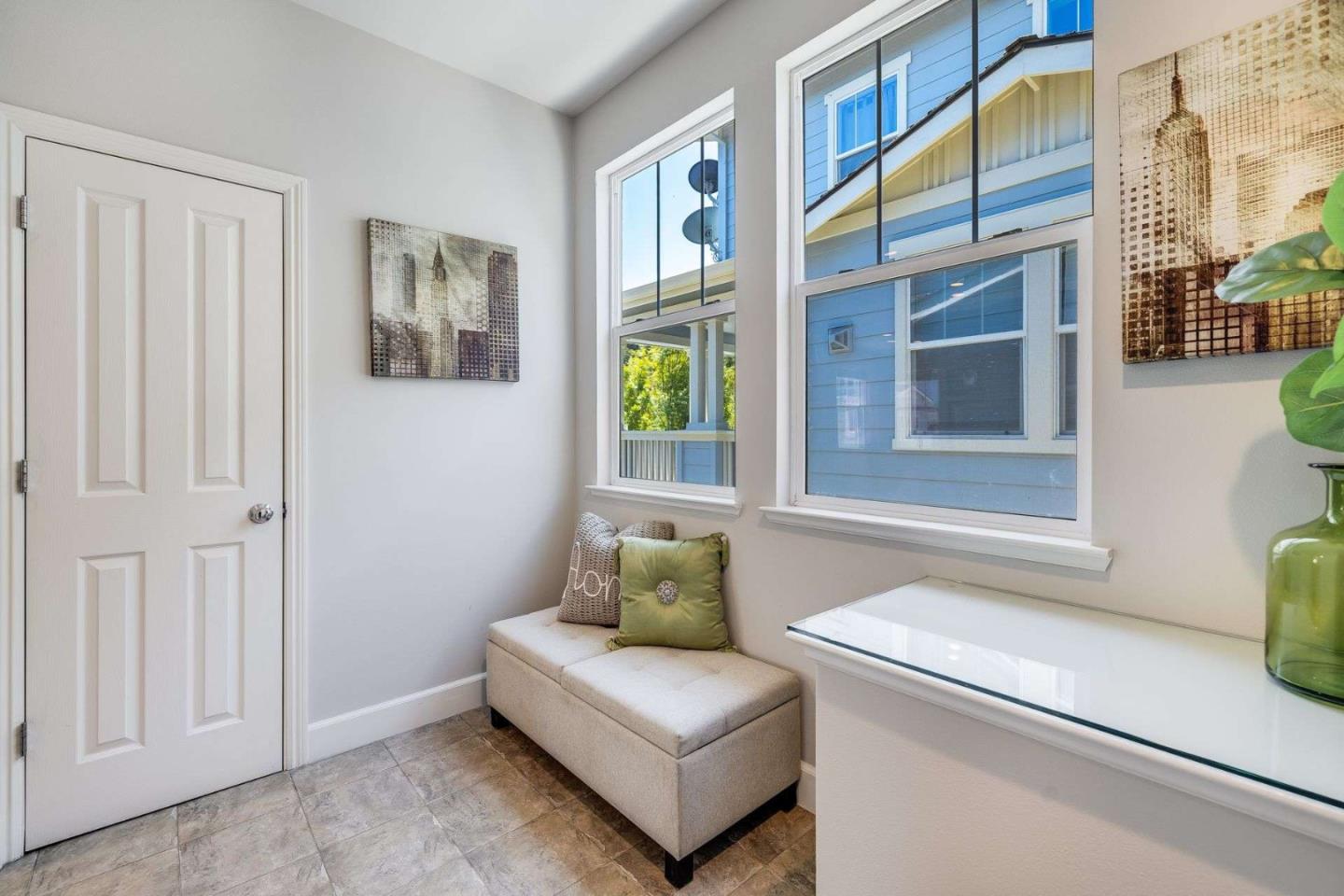 Detail Gallery Image 5 of 35 For 900 Live Oak Way #904,  Belmont,  CA 94002 - 2 Beds | 2/1 Baths