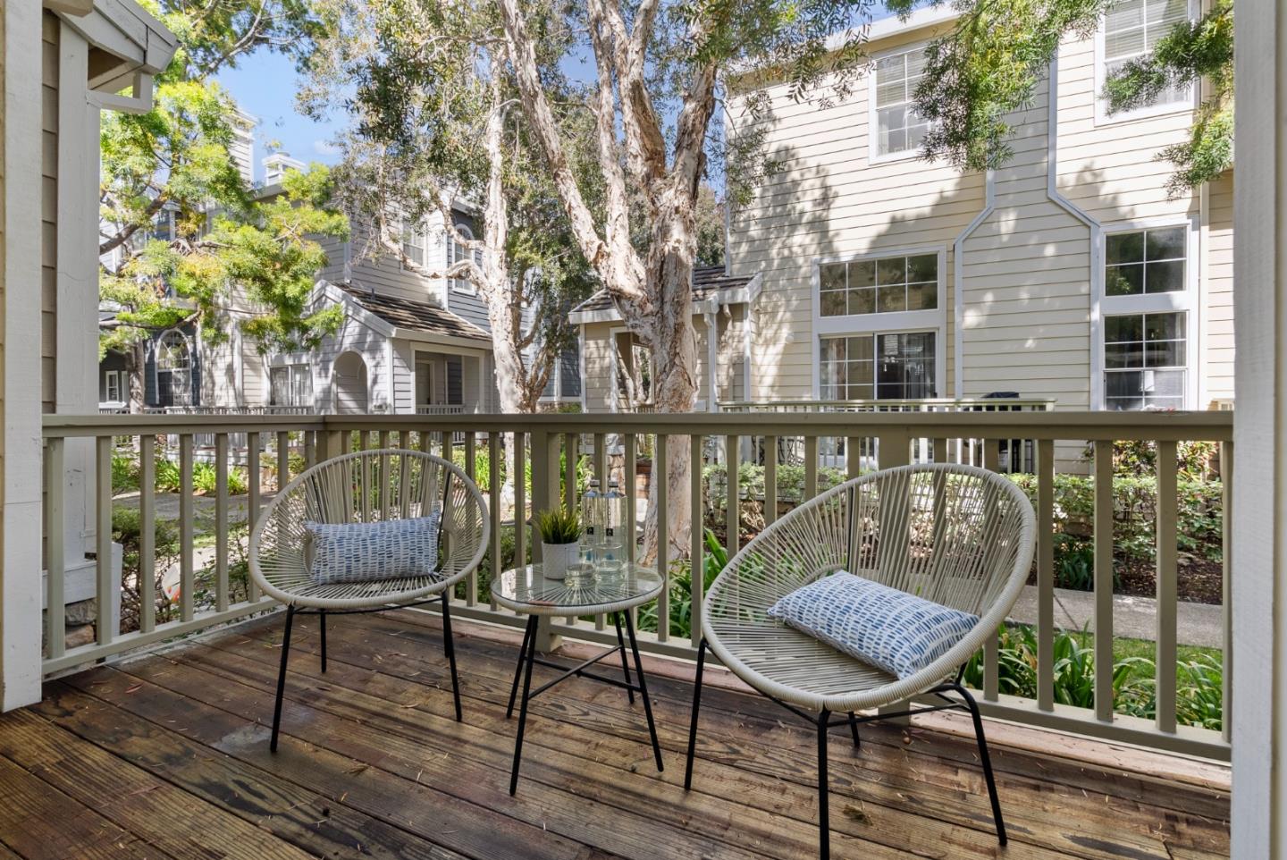Detail Gallery Image 30 of 44 For 1 Brigantine Ln, Redwood City,  CA 94065 - 3 Beds | 2/1 Baths