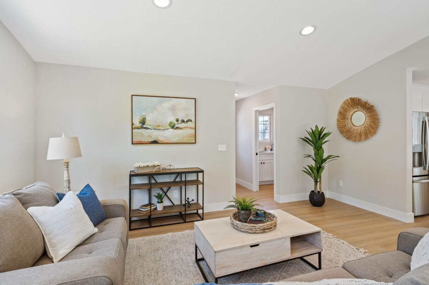 Detail Gallery Image 7 of 46 For 1035 La Grande Ave, Napa,  CA 94558 - 4 Beds | 2 Baths