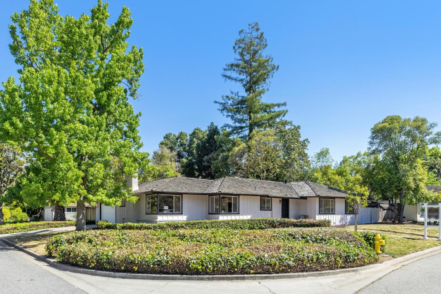 Detail Gallery Image 1 of 66 For 12546 Saratoga Creek Dr, Saratoga,  CA 95070 - 4 Beds | 2/1 Baths