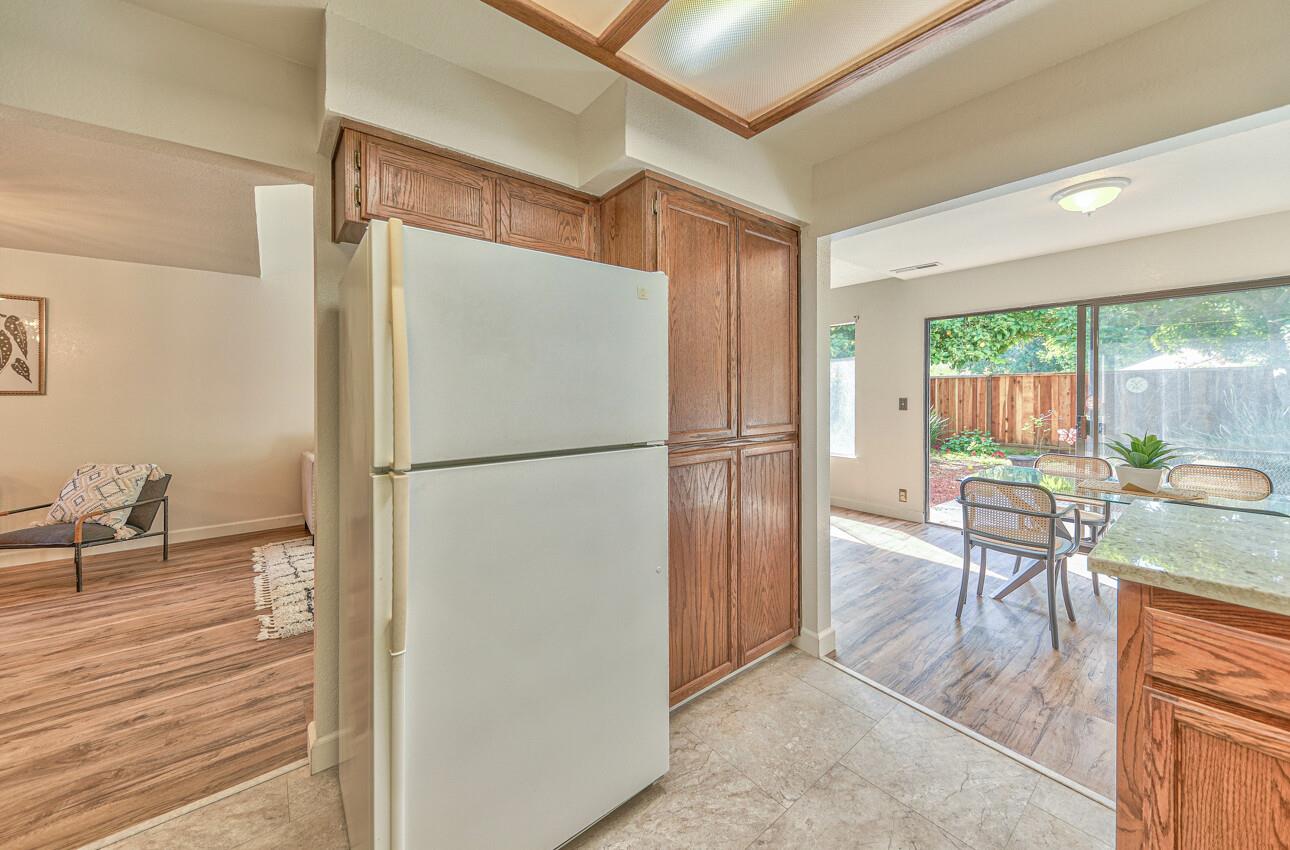 Detail Gallery Image 17 of 20 For 17067 Creekside Cir, Morgan Hill,  CA 95037 - 3 Beds | 2/1 Baths