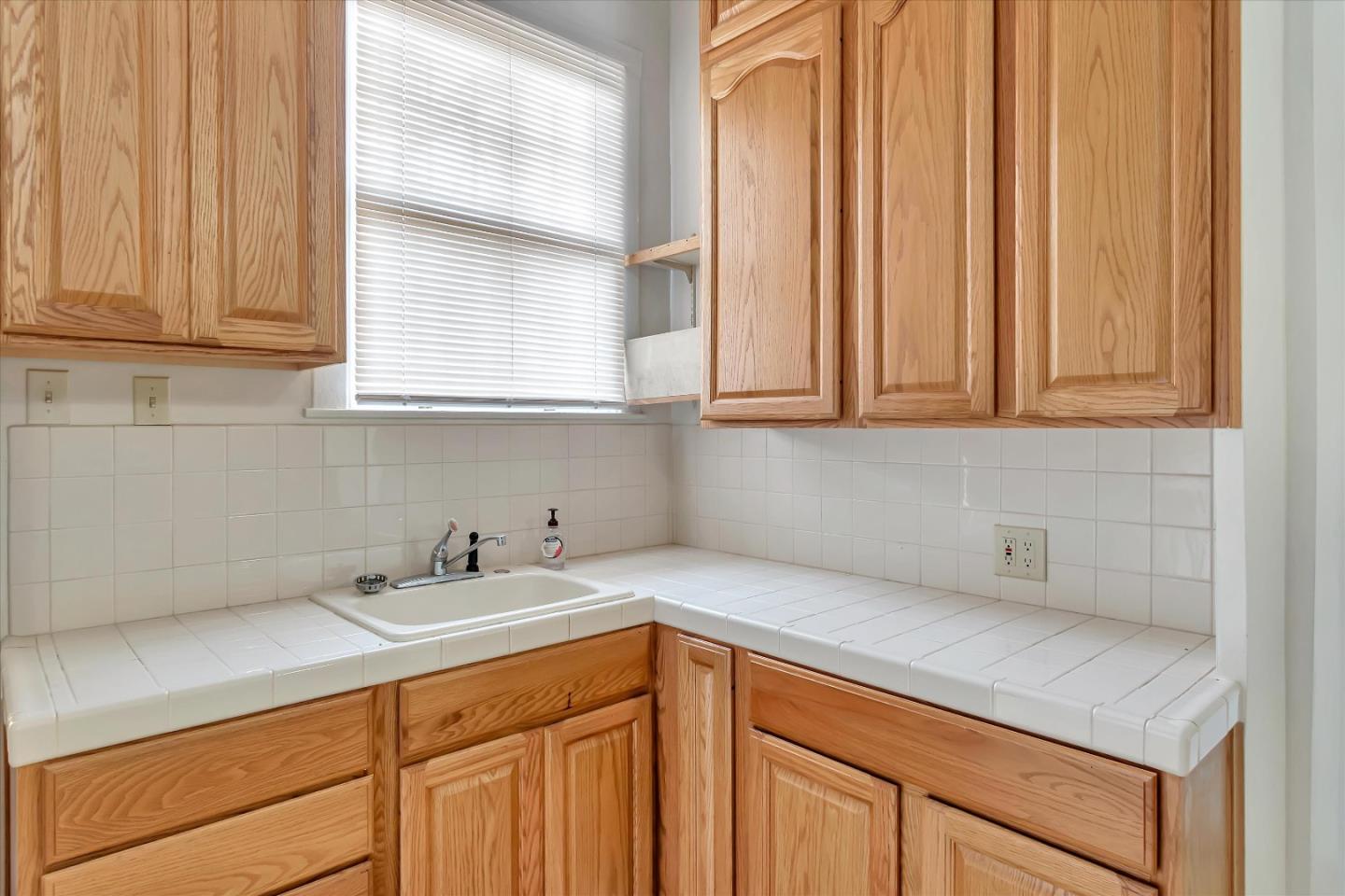 Detail Gallery Image 9 of 14 For 1158 Geneva Ave #1156,  San Francisco,  CA 94112 - – Beds | – Baths