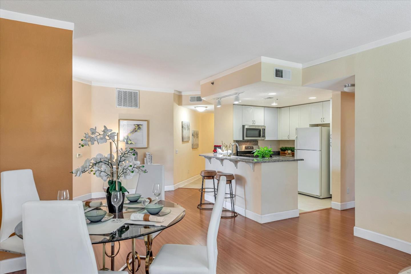 Detail Gallery Image 6 of 53 For 20488 Stevens Creek Blvd #1119,  Cupertino,  CA 95014 - 2 Beds | 2 Baths
