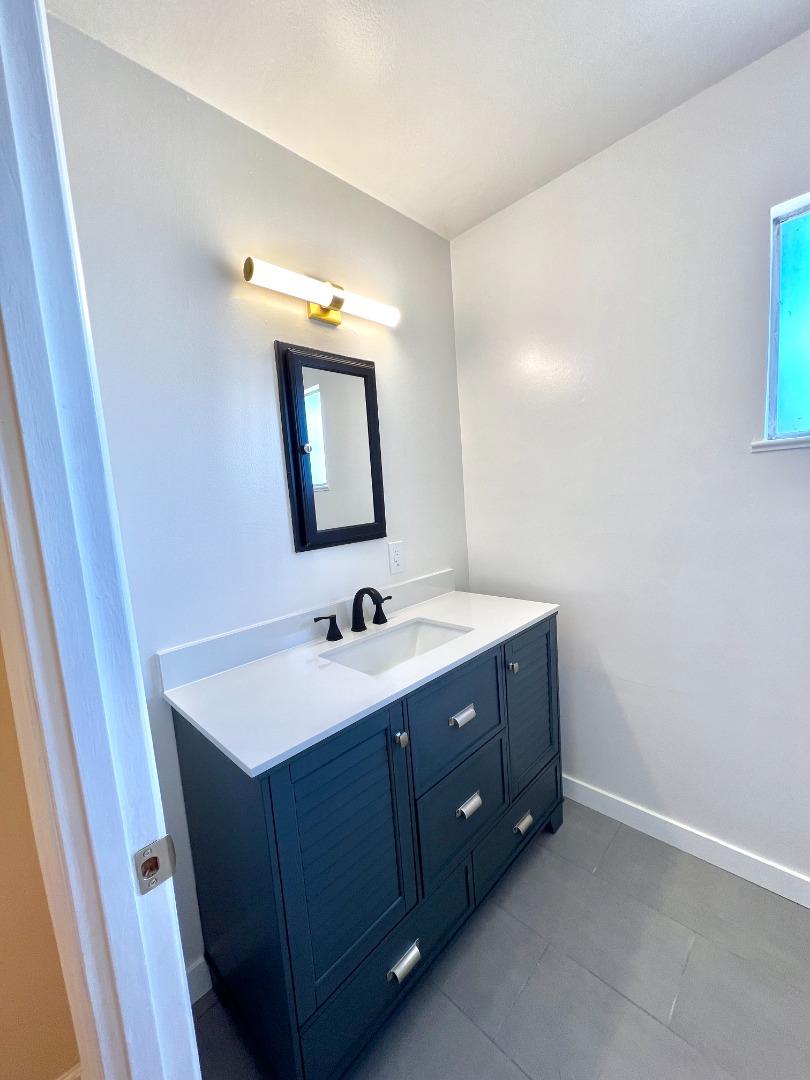 Detail Gallery Image 15 of 25 For 1059 S 55th St, Richmond,  CA 94804 - 3 Beds | 1/1 Baths