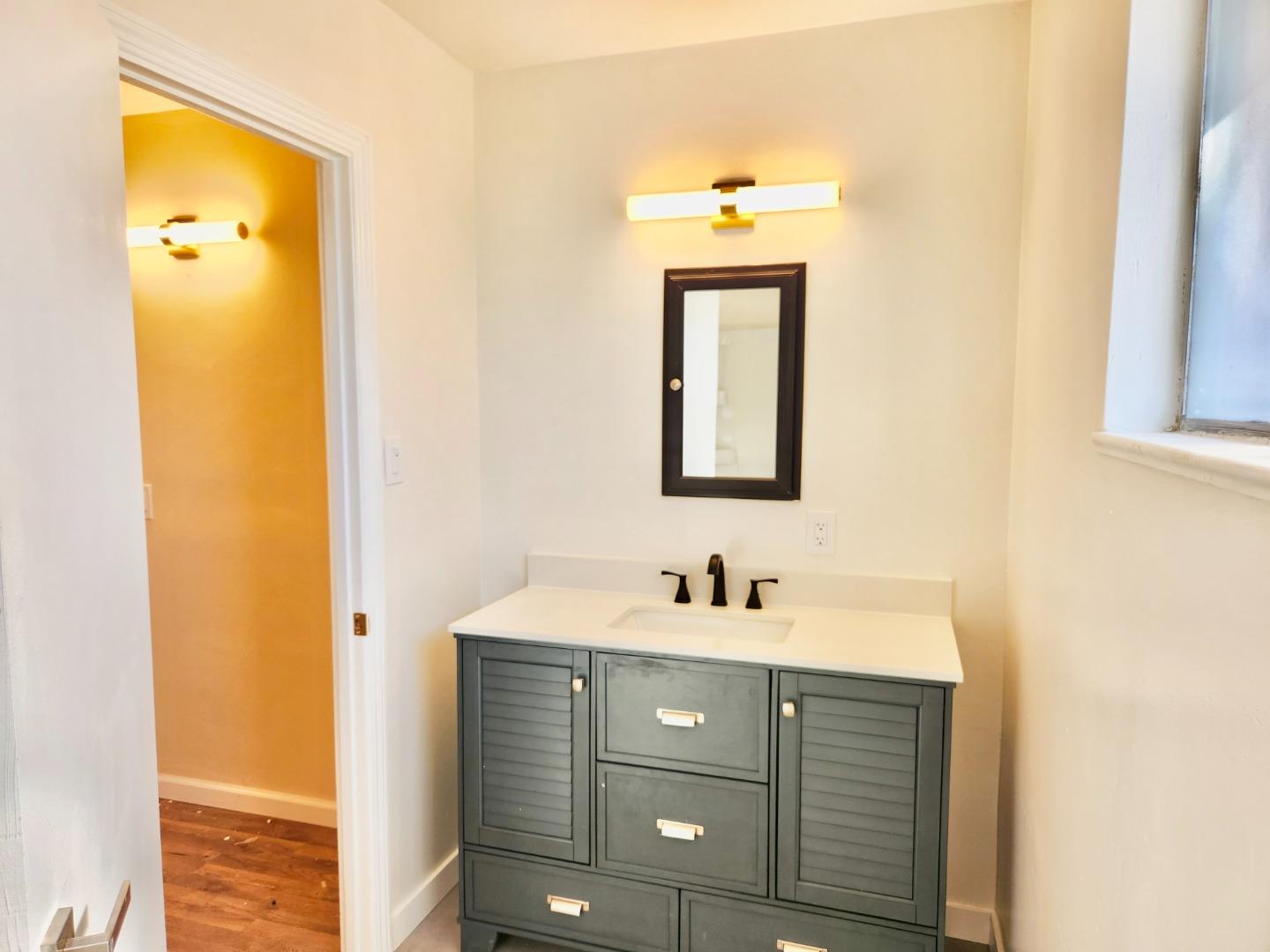 Detail Gallery Image 16 of 25 For 1059 S 55th St, Richmond,  CA 94804 - 3 Beds | 1/1 Baths